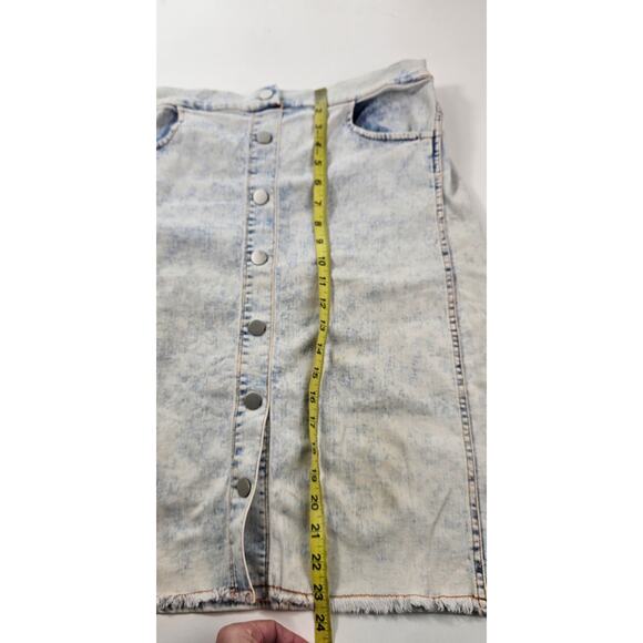 Skies are blue L pullover on elastic waist skirt midi denim button front skirt - Picture 9 of 9